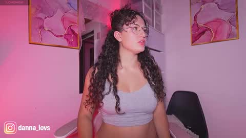 Danna Lovs online show from 26, 9, 2025