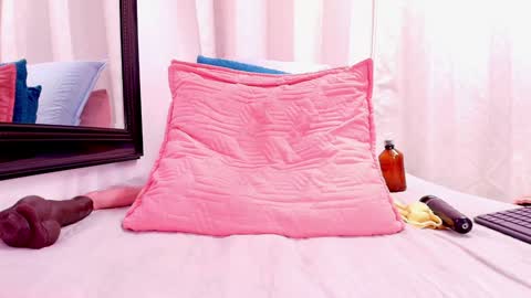 Danna Berlin  online show from 6, 2, 2025