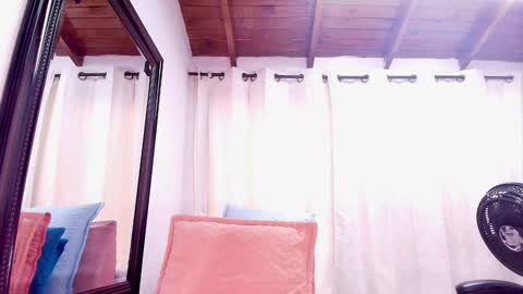 Danna Berlin  online show from 7, 2, 2025