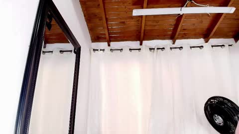 Danna Berlin  online show from 18, 2, 2025