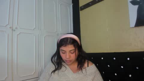 Danna Garza online show from 25, 2, 2025