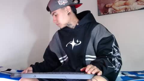 Snapshot of dannteftm chatting on 25, 12, 2024 DANNTE online show from 25, 12, 2024