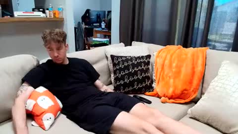 Snapshot of dannythreeyway chatting on 31, 10, 2025 DannyThreeWay online show from 31, 10, 2025