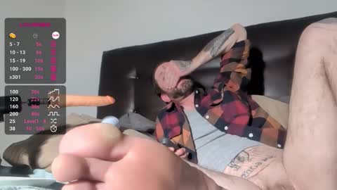 Snapshot of danooo1984 chatting on 21, 12, 2025 danooo1984 online show from 21, 12, 2025