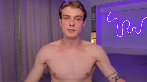 Snapshot of dante_ray chatting on 12, 11, 2025 Dante and Ray online show from 12, 11, 2025