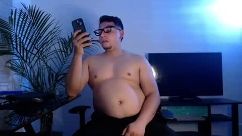 Snapshot of dante_xo chatting on 1, 7, 2026 A L E J A N D R O online show from 1, 7, 2026