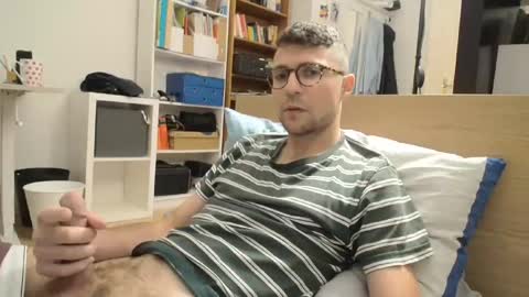 Snapshot of dantheman233 chatting on 16, 9, 2025 Daniel online show from 16, 9, 2025