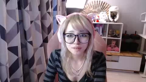 danyelleeyermann online show from 25, 6, 2026