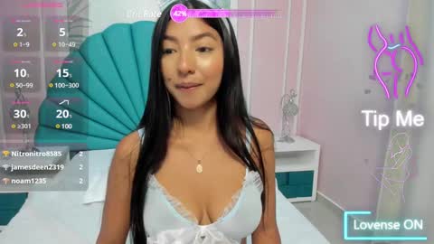 Daphne  online show from 2, 2, 2025