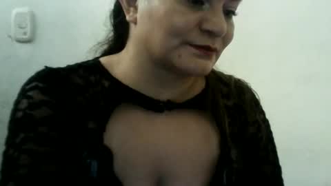 dapnne online show from 25, 5, 2026