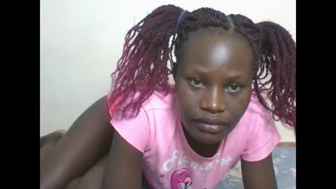 Snapshot of darberry21 chatting on 13, 2, 2025 ESTHER online show from 13, 2, 2025