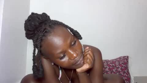 Snapshot of darberry21 chatting on 21, 10, 2025 ESTHER online show from 21, 10, 2025