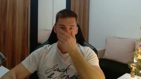 darius_94 online show from 6, 1, 2026