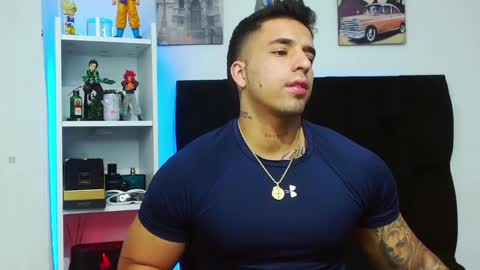 Darius Phoenix  online show from 17, 12, 2024