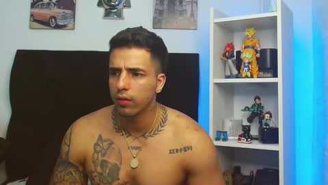 Darius Phoenix  online show from 28, 2, 2025