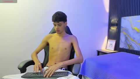 Snapshot of dark_desiree18 chatting on 7, 2, 2026 DARCK online show from 7, 2, 2026