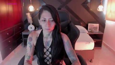 M I K A E L A online show from 16, 9, 2025