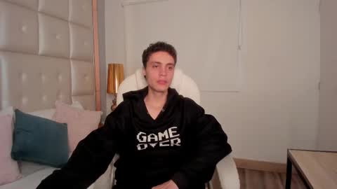 dark_sun333 online show from 2, 10, 2025