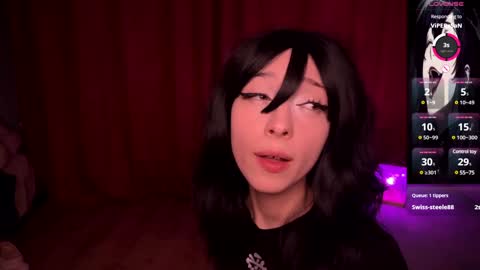 Snapshot of darkfirenight chatting on 4, 2, 2025 Yuu online show from 4, 2, 2025