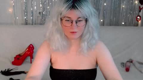 Snapshot of darkheto chatting on 27, 9, 2025 Kelly online show from 27, 9, 2025