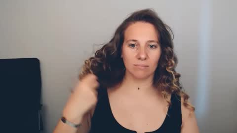 Snapshot of darklure_ chatting on 24, 9, 2025 Anna online show from 24, 9, 2025