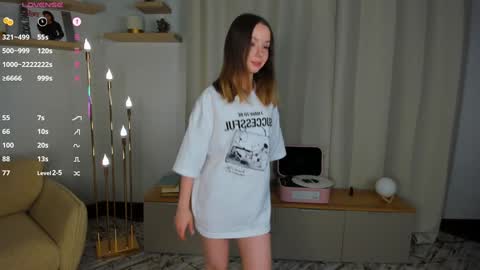 Elizabeth online show from 4, 12, 2025