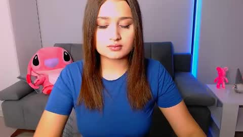 Snapshot of darksidelove_ chatting on 7, 6, 2026 Amelie online show from 7, 6, 2026