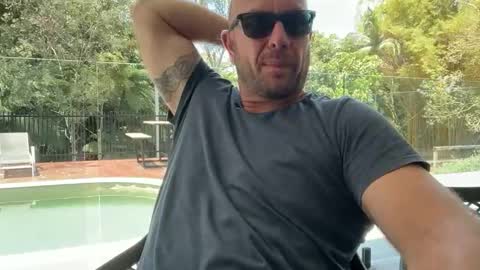 dartanian0001 online show from 19, 10, 2025