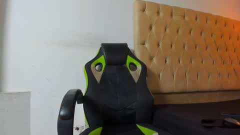 Snapshot of dave_skinnycum420 chatting on 21, 10, 2025 dave online show from 21, 10, 2025