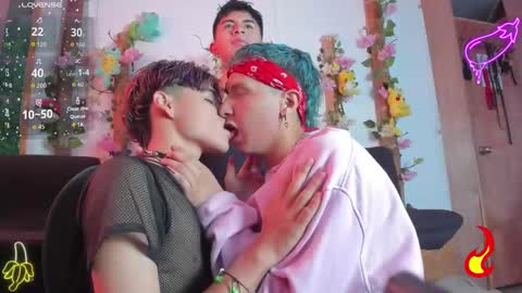 Snapshot of daveel_hot chatting on 11, 10, 2025 daveel_hot online show from 11, 10, 2025