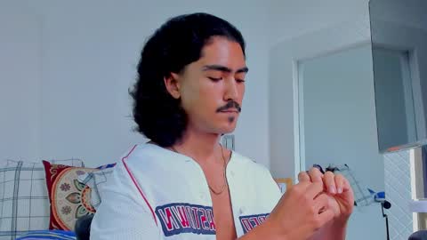 Hey im David that loves to explore and speak their fantasies. Very open talktative and nice. Feel free to chat with me online show from 18, 9, 2025