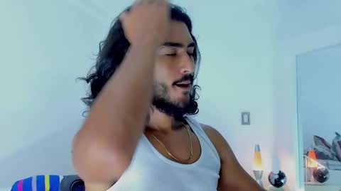 Hey im David that loves to explore and speak their fantasies. Very open talktative and nice. Feel free to chat with me online show from 15, 12, 2025