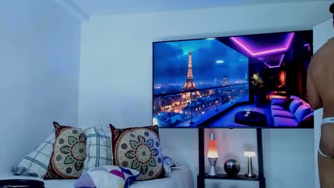 Hey im David that loves to explore and speak their fantasies. Very open talktative and nice. Feel free to chat with me online show from 12, 1, 2026