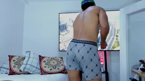 Hey im David that loves to explore and speak their fantasies. Very open talktative and nice. Feel free to chat with me online show from 6, 2, 2026