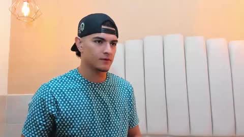 david_victoriaa online show from 22, 2, 2025
