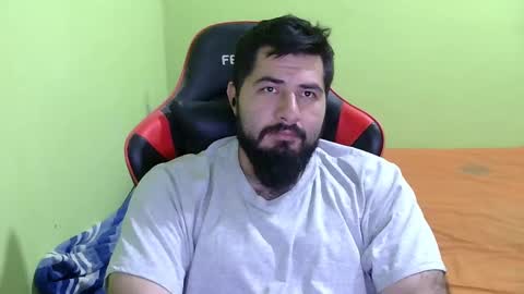 Snapshot of daviddelz chatting on 21, 2, 2025 David online show from 21, 2, 2025