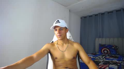 Snapshot of davisito7 chatting on 1, 1, 2025 David Angel online show from 1, 1, 2025