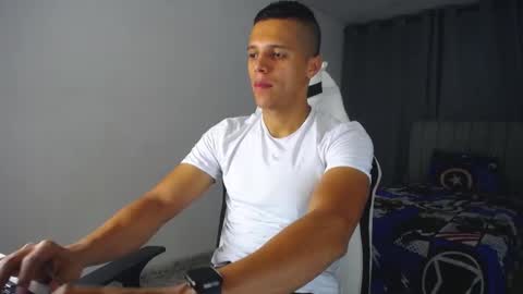 Snapshot of davisito7 chatting on 5, 3, 2025 David Angel online show from 5, 3, 2025