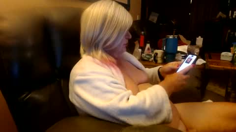 Snapshot of dawndoesall chatting on 15, 6, 2026 dawndoesall online show from 15, 6, 2026