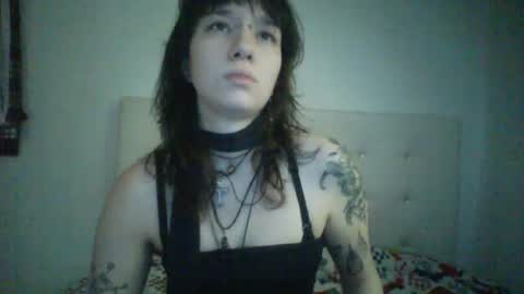dead_moonxx online show from 11, 7, 2026