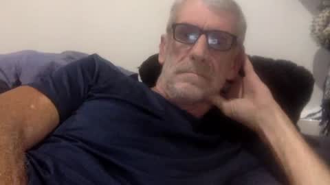 Snapshot of deanofflove221000 chatting on 11, 11, 2025 deanofflove221000 online show from 11, 11, 2025