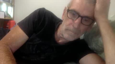 Snapshot of deanofflove221000 chatting on 5, 12, 2025 deanofflove221000 online show from 5, 12, 2025