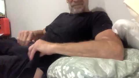 Snapshot of deanofflove221000 chatting on 18, 12, 2025 deanofflove221000 online show from 18, 12, 2025