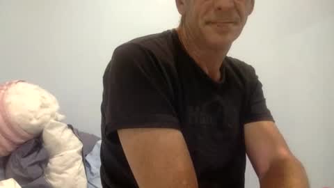 Snapshot of deanofflove221000 chatting on 20, 12, 2025 deanofflove221000 online show from 20, 12, 2025