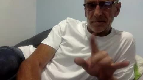 Snapshot of deanofflove221000 chatting on 8, 2, 2026 deanofflove221000 online show from 8, 2, 2026