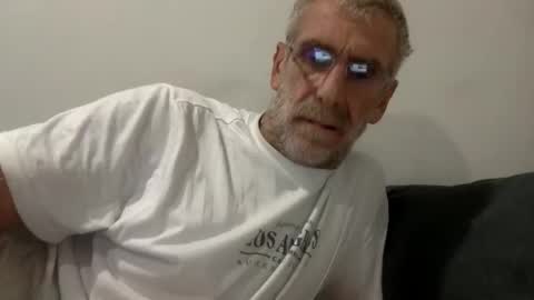 Snapshot of deanofflove221000 chatting on 3, 3, 2026 deanofflove221000 online show from 3, 3, 2026