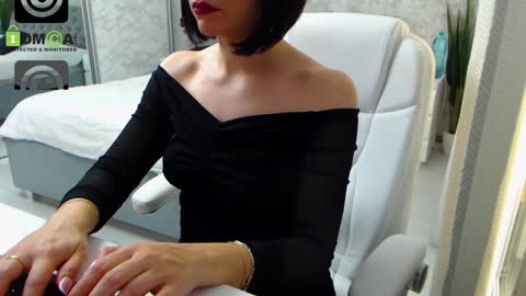 Elly online show from 11, 1, 2025