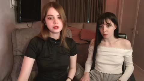 dear_helga online show from 14, 2, 2025