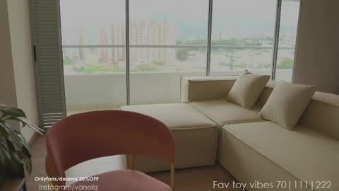 NINA   30OFF online show from 11, 2, 2025