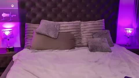 debinnyneanalover online show from 25, 4, 2026